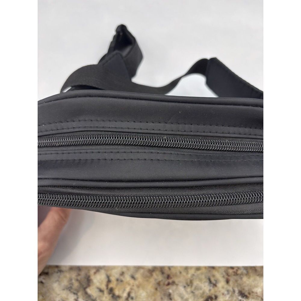 Protégé, Black Nylon Fanny Pack Missing 1 Zipper Pull LNWOT (1102) Not Crossbody